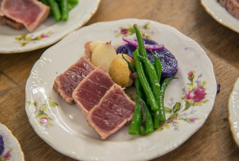 Filet mignon with green beans, potatoes and cabbage